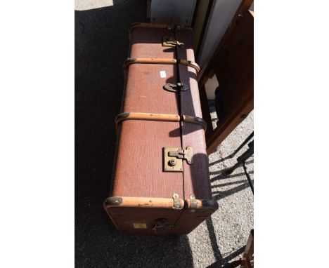 VINTAGE TRAVEL TRUNK