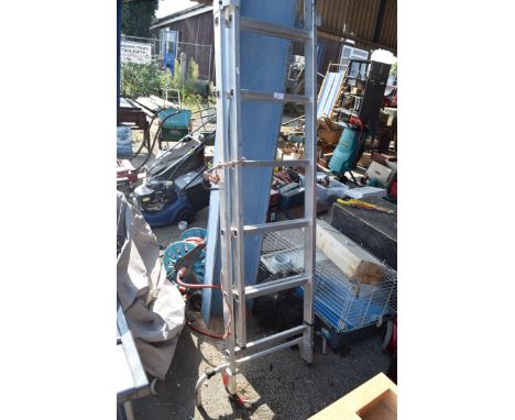 EXTENDING 7-RUNG LADDER