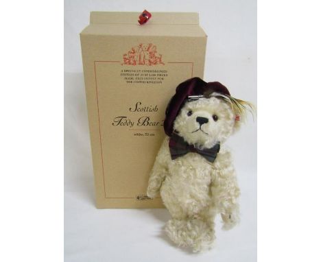 Steiff Scottish teddy bear 2001 - white, 32cm - 654855