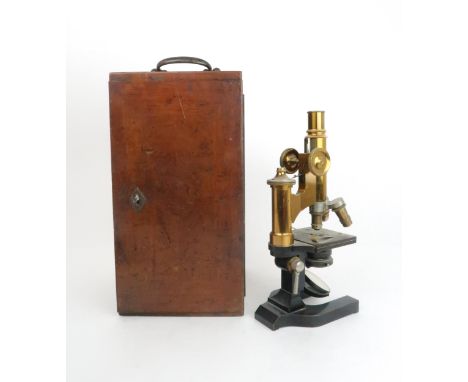 A LAQUERED BRASS MICROSCOPE&nbsp; by E. Leitz Wetzlar, No.40749 and further inscribed R Kanthack, London in fitted case with 