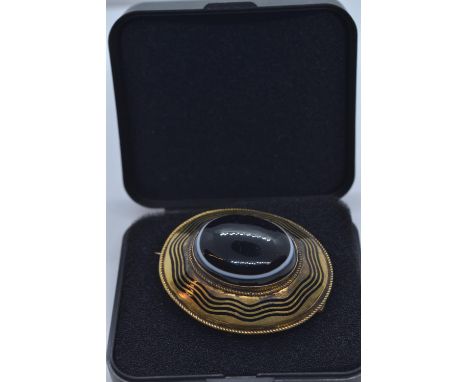 Yellow metal, agate & enamel mourning brooch, tests positive for 14ct gold, with plaited hair verso, width 40mm, gross weight