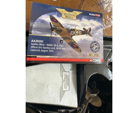 Vintage boxed Corgi Aviation Archive AA39201 Spitfire Mkla- R6885 