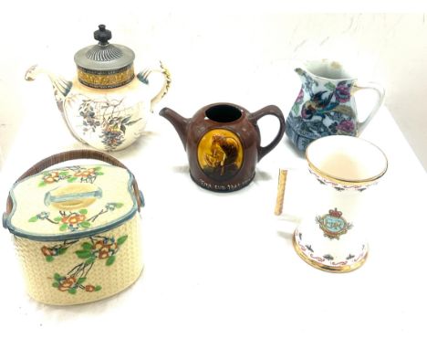 Selection of vintage porcelain items to include a Doultons Burslem tea pot etc 