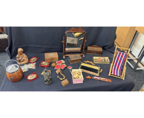 Selection of vintage collectables to include mirrors, tea jar, miniature frames etc 