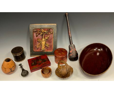 A 19th century Chinese Opium/Dotchin scale, bone weight beam, brass pan, red and black lacquered case, case 34.5cm long ;  sc