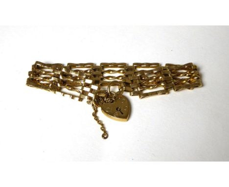 A 9 carat gold gate link bracelet, with padlock clasp, length 17.5cm approximately16.5g
