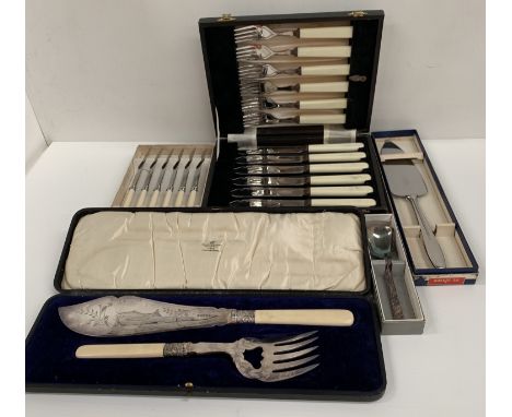Five items of plated and stainless steel ware - a serving fish knife and fork set, a cake lifter, a set of 6 butter knives an