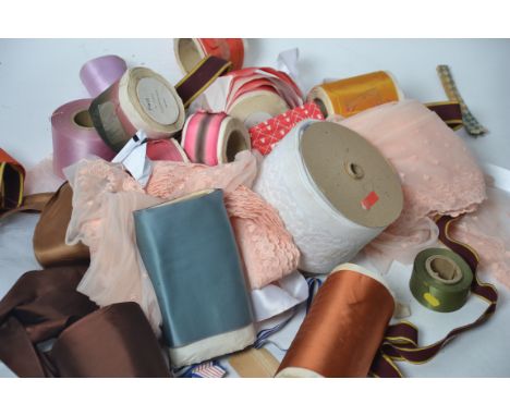 RIBBONS: A mixed job lot of costumiers ribbons , various widths , qualities etc . To include lace , satin , rayon , and broca