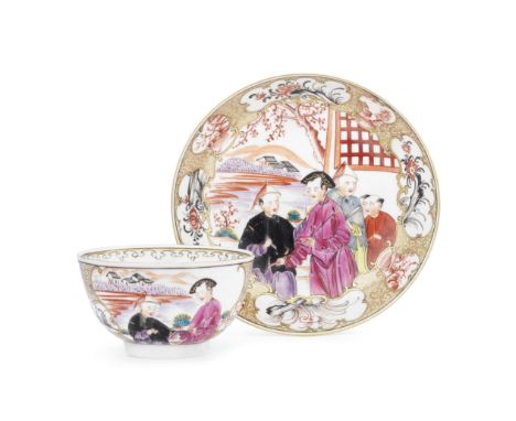 A Worcester teabowl and saucer, circa 1770Decorated in rich Mandarin style with four finely dressed Chinese figures in a gard