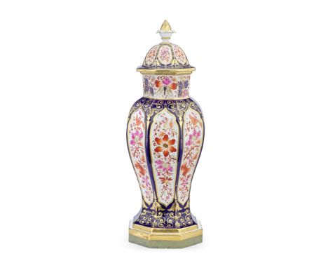 A most impressive Barr, Flight and Barr or Flight, Barr and Barr Worcester vase and cover, circa 1812-20Of octagonal baluster