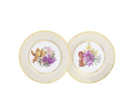 A pair of Barr, Flight and Barr Worcester dessert plates, circa 1808-13Attributed to William Billingsley, with gilt vermicell
