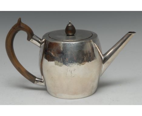 A George III Irish silver barrel shaped teapot, fruitwood knop finial and scroll-capped handle, 12cm high,  Joseph Jackson, D