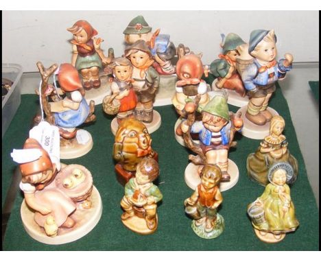 Selection of Hummel figures, Wade