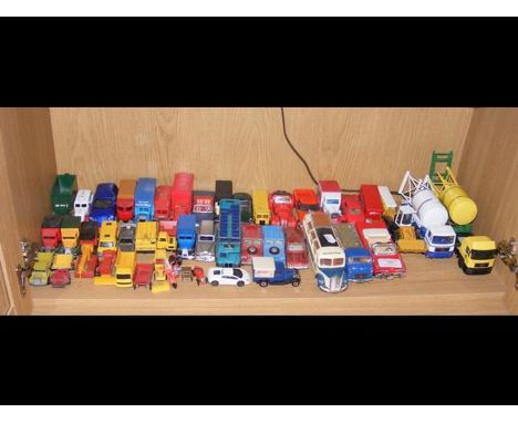 Selection of die cast model vehicles 