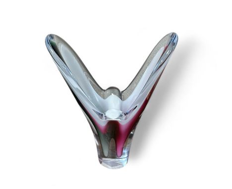 Paul Kedelv (Swedish, 1917-1990), a Paul Kedelv for Flygsfors Swedish Coquille vase. Signed Paul Kedelv to base. Height 24cm.