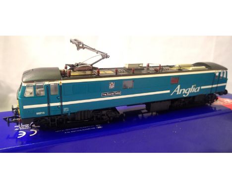 Heljan 86021 class 86 The Round Tabler 86215, Anglia, in very good - excellent condition, vacuum tanks (one missing and one d