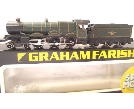 Graham Farish N gauge Clun Castle BR Green 7029 Late Crest, in excellent condition, no paperwork, box is good. P&amp;P Group 