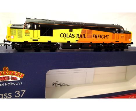 Bachmann 32-389 Class 37 Colas Rail Freight 37421, near mint condition, boxed. P&amp;P Group 1 (£14+VAT for the first lot and