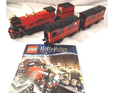 Lego 75955 Harry Potter train and two coaches, unboxed. P&amp;P Group 3 (£25+VAT for the first lot and £5+VAT for subsequent 