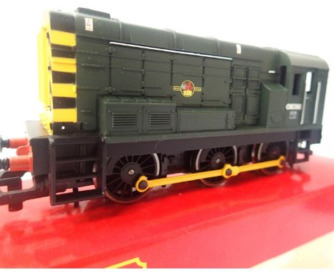 Hornby R2157B Class 08 shunter 08096, Green Late Crest in near mint, boxed (storage wear). P&amp;P Group 1 (£14+VAT for the f