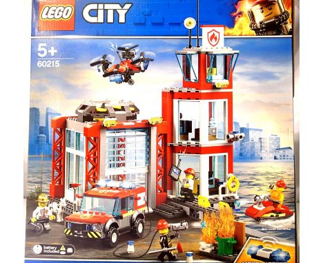 Lego 60215 City Fire Station (light and sound). P&amp;P Group 2 (£18+VAT for the first lot and £3+VAT for subsequent lots) 
