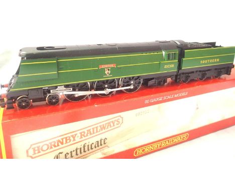 Hornby R320 West Country Class, Exeter 21C101, Southern Green, limited edition 2452/4000 in excellent condition, minor rub ma