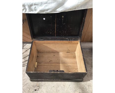 A VINTAGE WOODEN BOX 61CM X 44CM X 38CM HIGH 