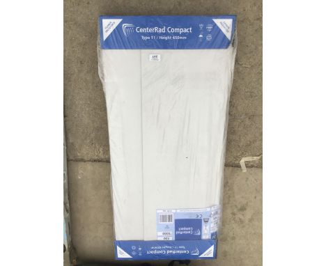 A CENTRE RAD COMPACT RADIATOR AS NEW AND BOXED 1000 X 450 
