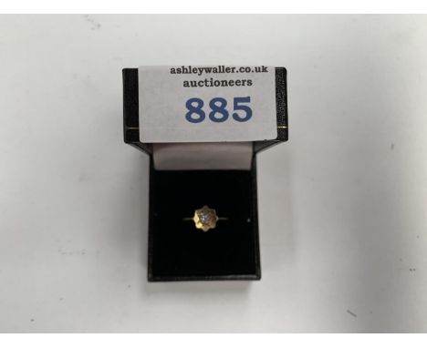 A BOXED 18CT GOLD AND DIAMOND RING 