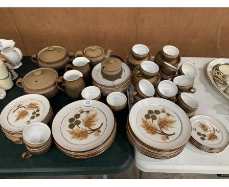 A LARGE COLLECTION OF COTSWOLDS 'DENBY' TO INCLUDE PLATES, CUPS AND SAUCERS, TUREENS ETC 