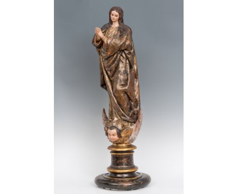 Immaculate Conception; Granada School, ca. 1700.Polychrome and gilded wood.It has a base from a later period (20th century).M