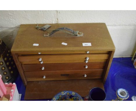 Union travelling wooden tool chest