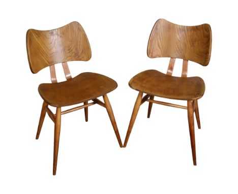 Lucian Ercolani  for Ercol, 2 model 401 Butterfly dining chairs in beech and elm, height 77cmBoth chairs have been rubbed dow