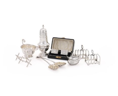 A COLLECTION OF SILVER ITEMS To include: a baluster castor by Harrison Brothers & Howson, Sheffield 1933, with an urn shaped 