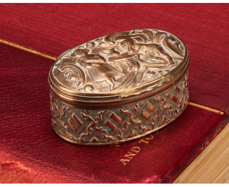 An 18th century gilt metal oval patch box, hinged cover with Chinoiserie figures, 4.5cm wide, c.1775 