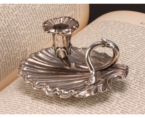 A small early Victorian silver leaf shaped chamber stick, detachable nozzle, 9cm long, Birmingham 1846, 135g gross 