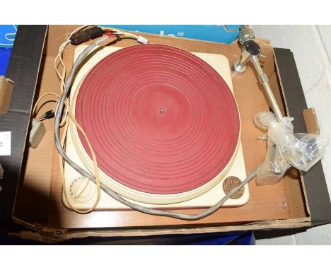 VINTAGE RECORD PLAYER