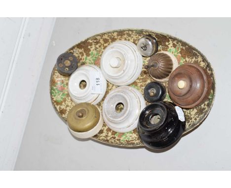 QUANTITY OF VINTAGE CERAMIC LIGHT FITTINGS
