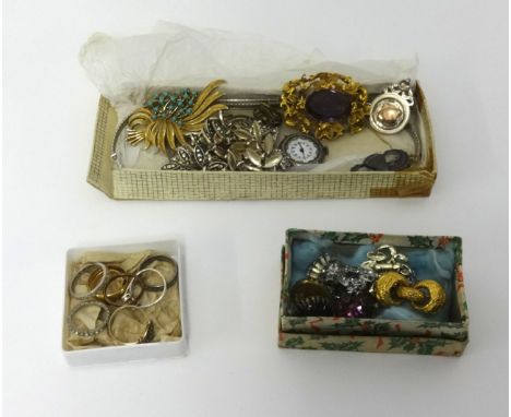 A collection of various mainly costume jewellery, including large yellow metal antique brooch set with amethyst effect stone,