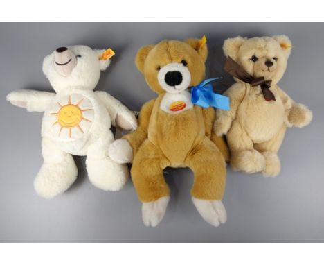 3 Teddybären, Steiff, 2.Hälfte 20.Jh., 1* Wünschebär Sonne, Nr.113581, L.ca.27cm; 1* Bär "Piggy", Nr.012259, L.ca.25cm; 1* Bä