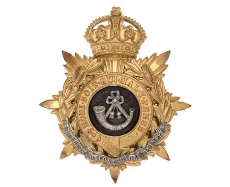Oxfordshire Light Infantry Edwardian Officer's helmet plate badge c. 1901-08. Good scarce gilt crowned star mounted with Gart