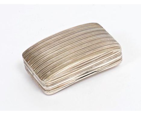 George III silver snuff box of shaped form, with reeded decoration and silver gilt interior (Birmingham 1810), John Shaw, 5.5