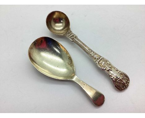 A Hallmarked Silver Tea Caddy Spoon, HH, Sheffield 1920, with a Georgian hallmarked silver Kings pattern condiment spoon (40g