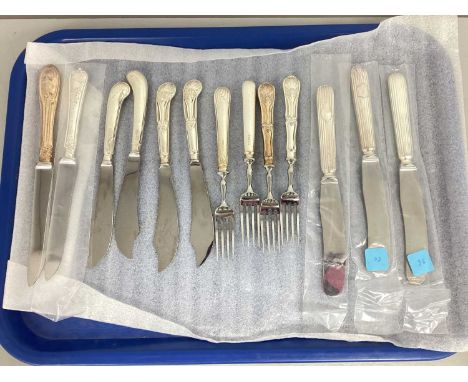 An Assortment of Hallmarked Silver Handled Cutlery, to include fruit knives, dessert fork, etc.
