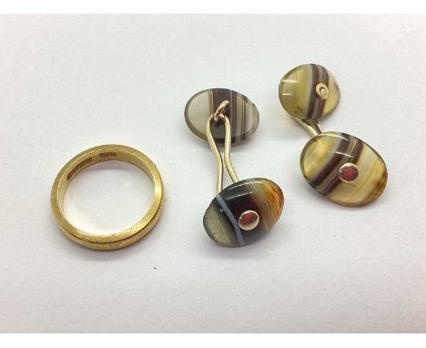 A 22ct Gold Plain Wedding Band Ring, (finger size I) (4.2grams), together with pair of antique style agate panel cufflinks, o