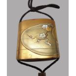 Exquisites Inro, Japan, Meiji Periode, 1868 - 1912, Japanlack versehen mit Perlmutt und feinster Go