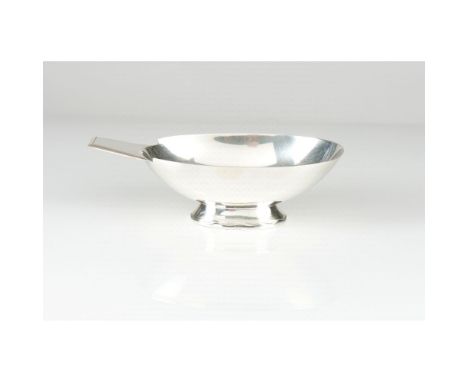 An Art Deco sauceboatSilvered metal CHRISTOFLESwan model by Christian Fjerdingstad(in good condition)Comp.: 22 cm