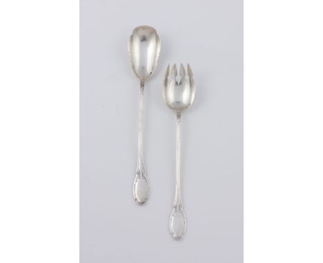 A salad serving setFrench silverMaker Henri SOUFFLOT, comprising of spoon and fork of ribbons and foliage decoration, the bow