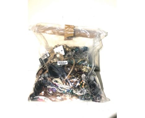 10kg UNSORTED COSTUME JEWELLERY inc. Bangles, Necklaces, Rings, Earrings.