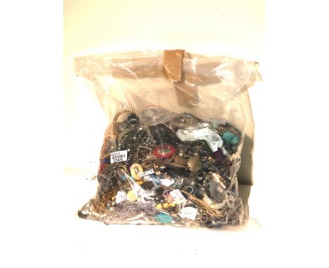 10kg UNSORTED COSTUME JEWELLERY inc. Bangles, Necklaces, Rings, Earrings.